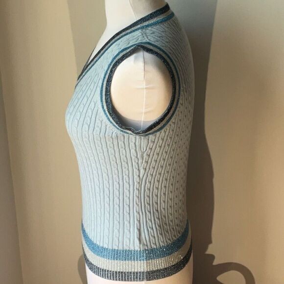 Brooks Brothers Cabled V Neck Sweater Vest with Sparkle Trim. Light Blue. XS. Pr - Picture 8 of 9